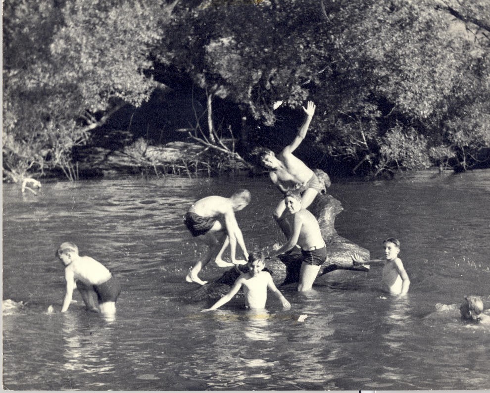 Scouts enjoying the Yarra River